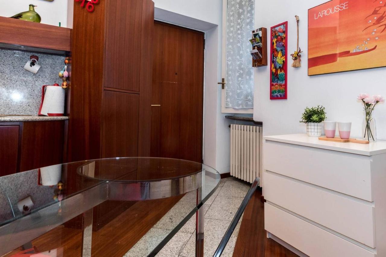 Joivy Charming Apt With Terrace In The Very Heart Of Milan Exterior photo